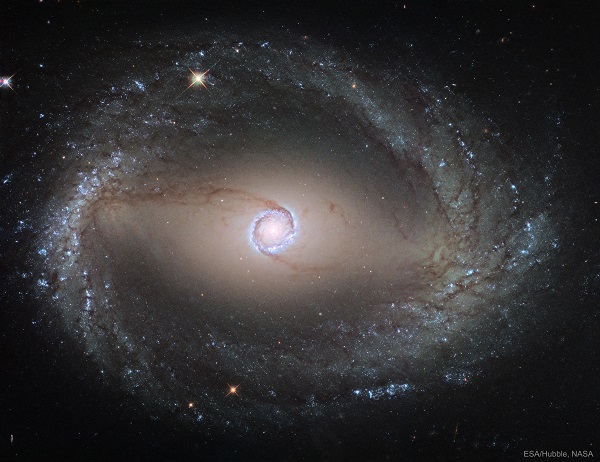 Astronomy Picture of the Day - Σελίδα 10 NGC1512inner_Hubble_5413