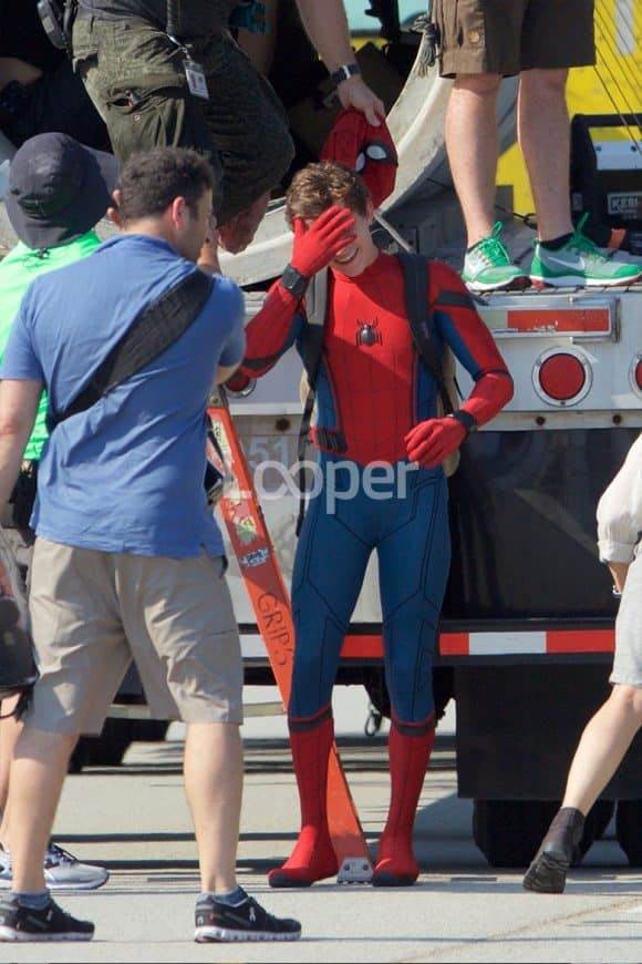 Spider-man Homecoming Spider-man-homecoming-costume-face-580x870