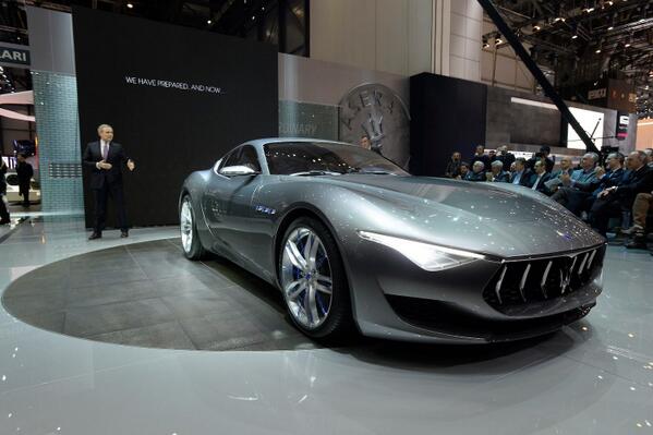 2014 - [Maserati] Alfieri Concept - Page 2 Bh3o_URYCAAAsdy_X