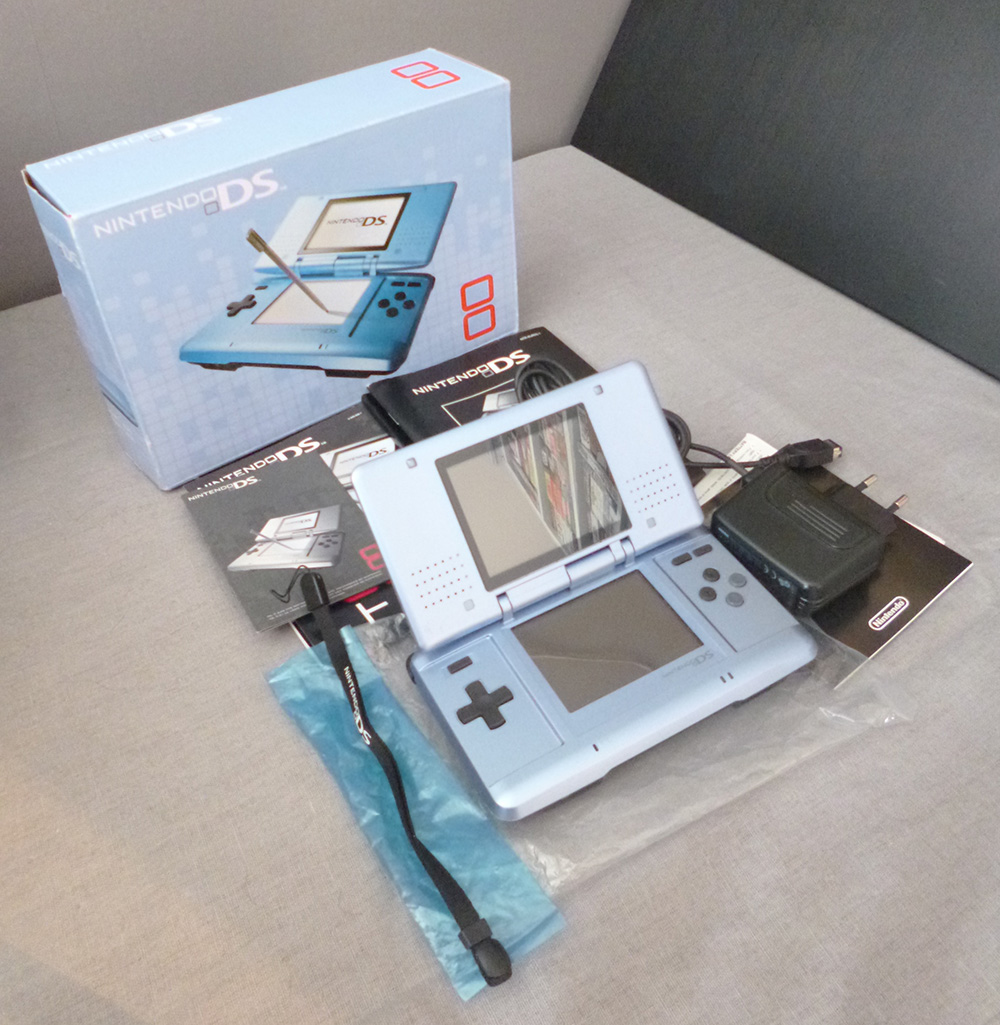  [VENDS] Console Nintendo DS Blue Original en boite et notice. Image