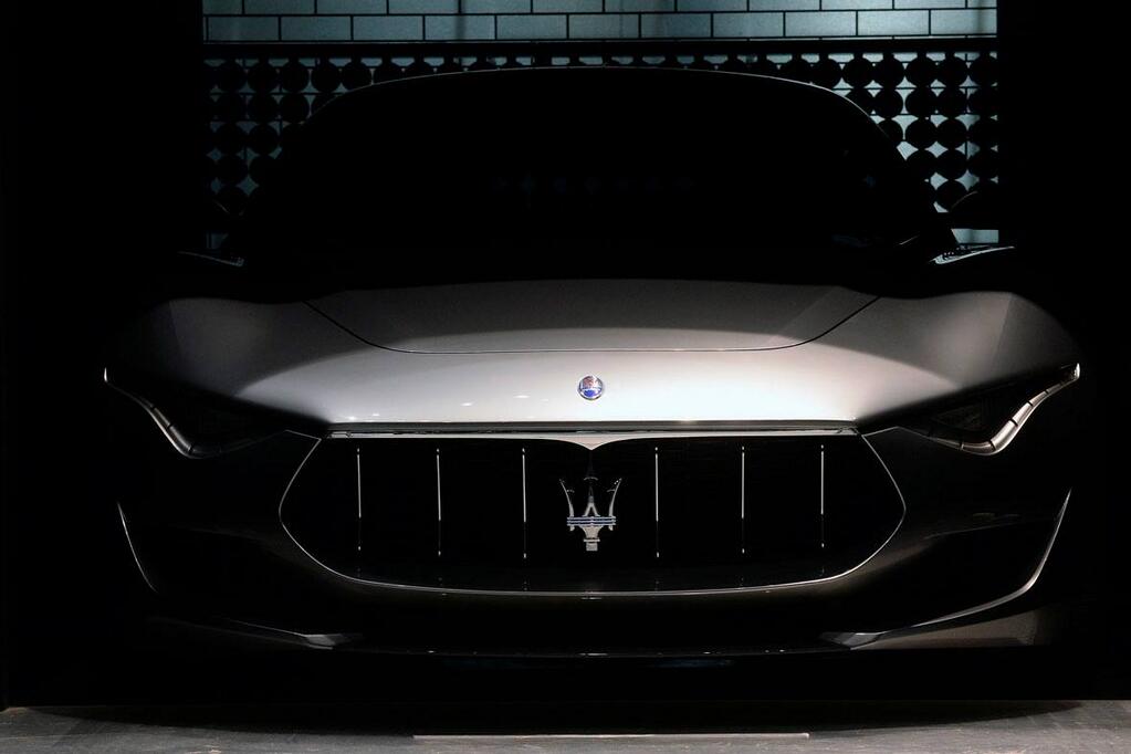 2014 - [Maserati] Alfieri Concept - Page 2 Bh3n_M6_SCUAAj8_H7_jpg_large