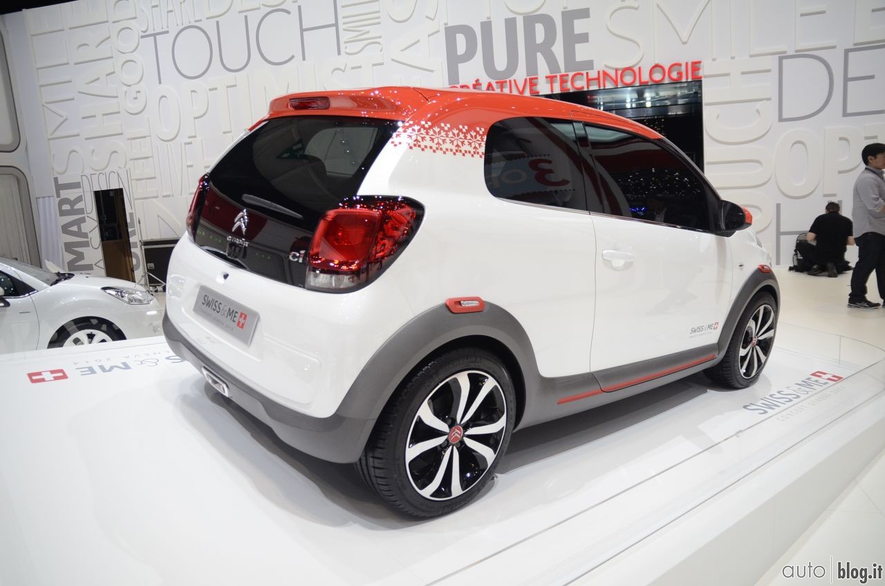 2014 -[Citroen] C1 Swiss and Me Concept (Geneve 2014) - Page 2 2014_citroen_c4_cactus_aventure_15