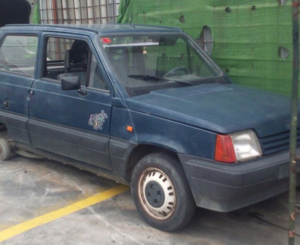 COCHES INTERESANTES,PARADOS Y ABANDONADOS EN HUELVA,BADAJOZ Y PROVINCIA - Página 25 IMG_20150319_WA0018