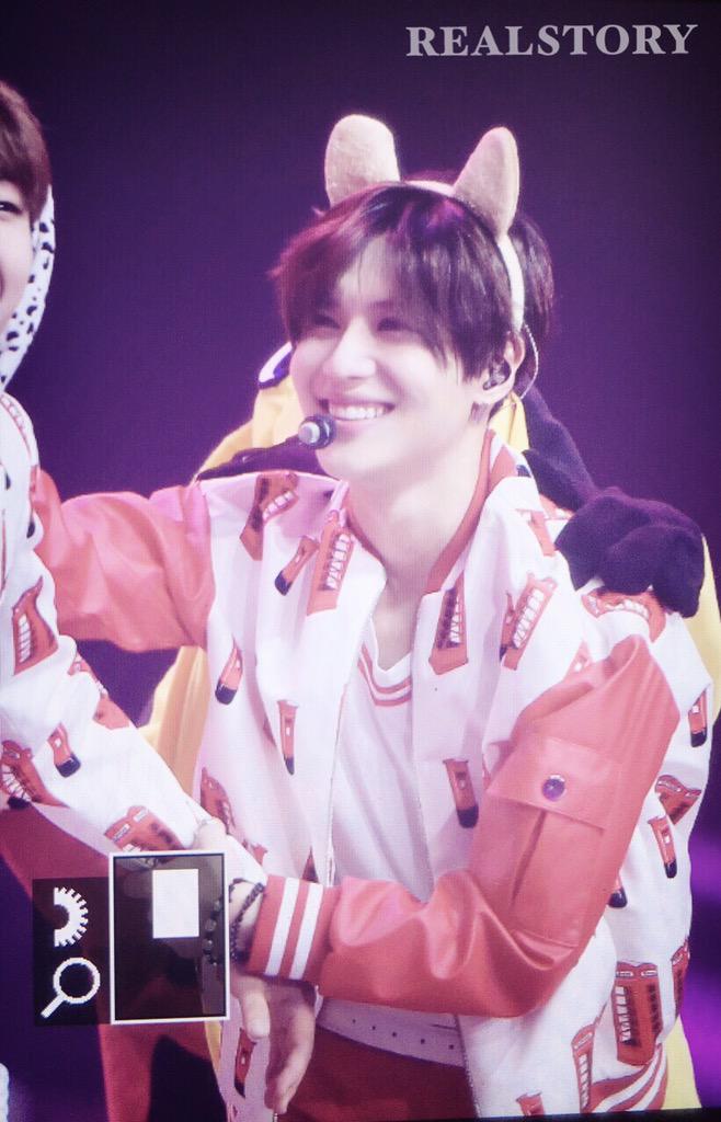 150927 Taemin @ 'SHINee World Concert IV in Bangkok' CP66m7_CUAAAy_p_U_jpg_orig