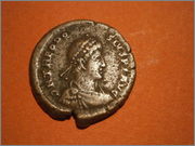 AE2 de Teodosio I. GLORIA ROMANORVM. Heraclea P1300479
