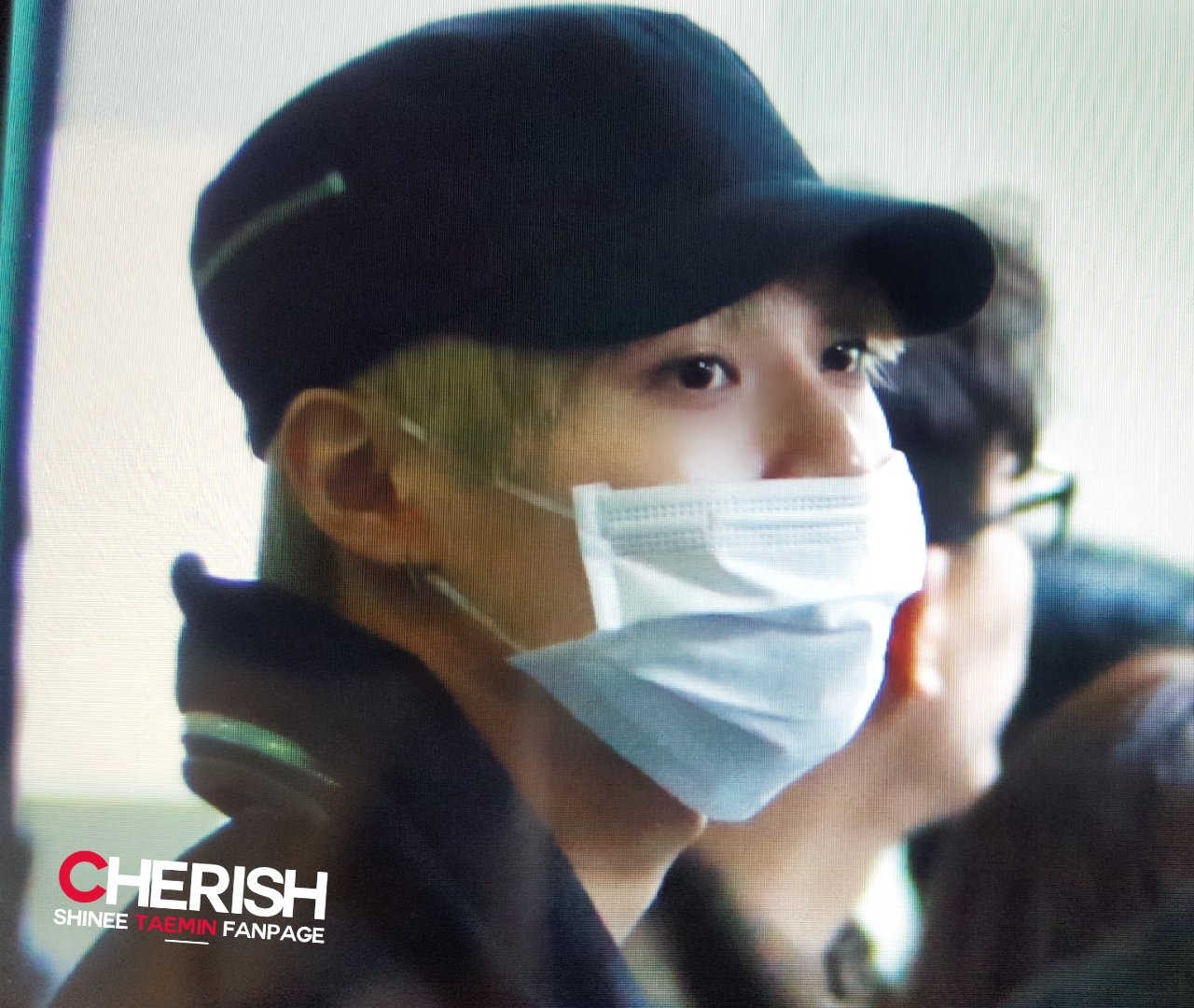 160115 Taemin @ Aeropuerto Gimpo {Rumbo a Japón} CYu_LZa_LUAAAKm5_Q_jpg_orig