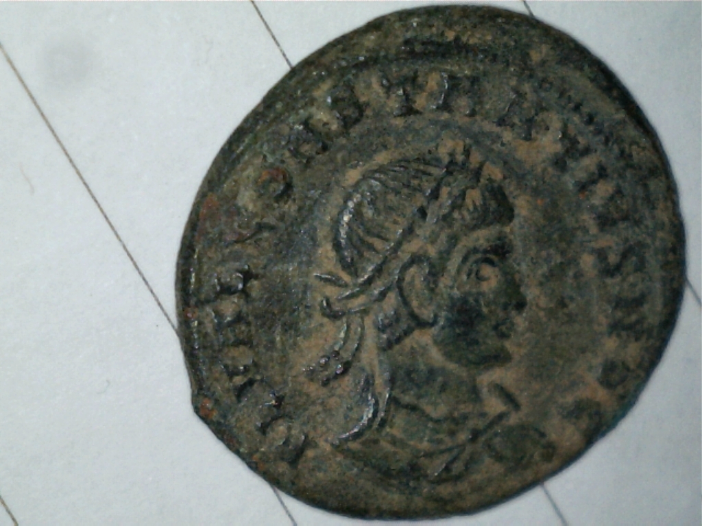 AE3 de Constancio II Cesar - PROVIDENTIAE CAESS - Roma 2244