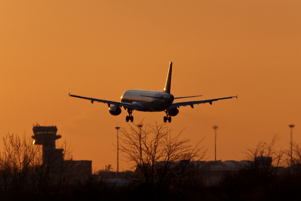 Aeroportul Bucuresti - Henri Coanda / Otopeni (OTP / LROP) - Martie 2014 DSC_6830sa1200viv