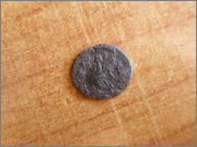 AE4 de Teodosio I, Arcadio u Honorio con reverso VICTOR-IA AVGGG. P1260245