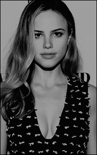 Halston Sage HALSTONSAGE12