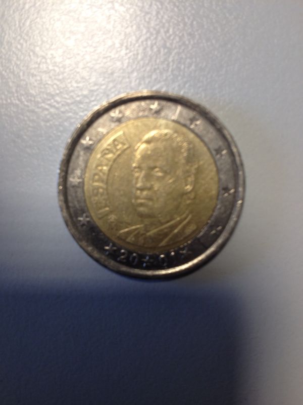 Marca en monedade 2 euros de España IMG_20140504_WA0000