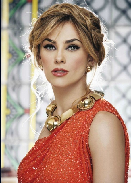 aracely - Aracely Arambula/არასელი არამბულა - Page 24 Aracely_arambula_hola_1161418582