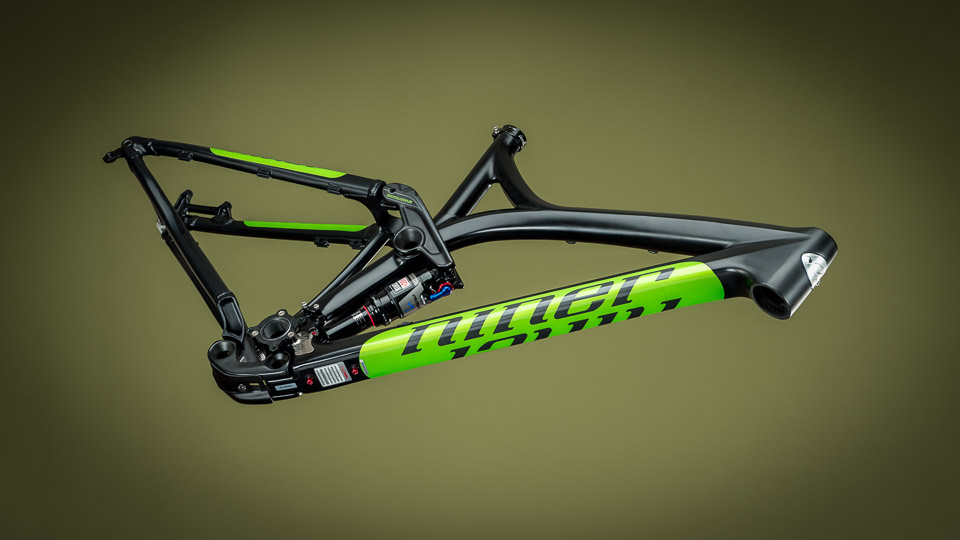 Niner bikes [le post des vélos qui font mal aux yeux] - Page 2 RIP9C_3_960x540