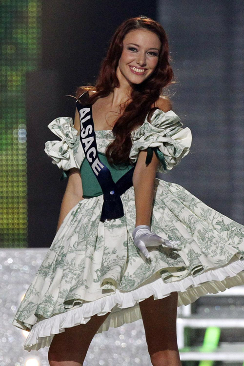 دالفين ويسبايزر تتوج ملكة جمال فرنسا 2012  Original