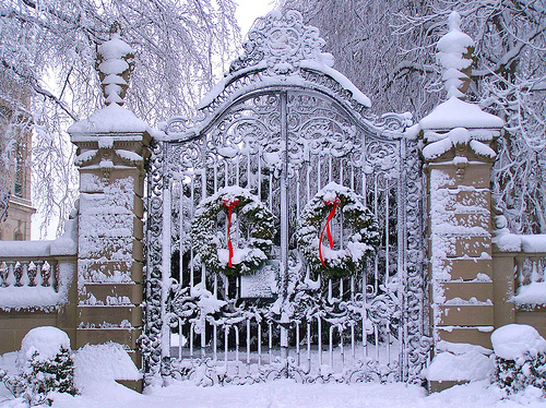 Kapije i ograde - Page 6 Christmas-gate-photography-snow-winter-Favim.com-334854
