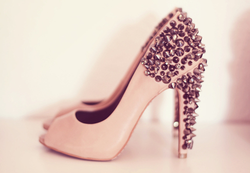 مَجَمُوُعٌة احدية Beautiful-beauty-fashion-glitter-heels-Favim.com-412835