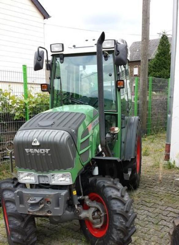 FENDT Tractores   - Página 7 FENDT_211_VA_VARIO