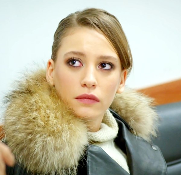 sarikaya - Serenay Sarikaya/სერენაი სარიკაია #20 - Page 18 Q9_Cne_Ym_Frkk