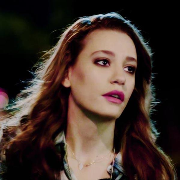 Serenay Sarikaya/სერენაი სარიკაია #22 - Page 17 CEv_I9qe_UIAASIL4