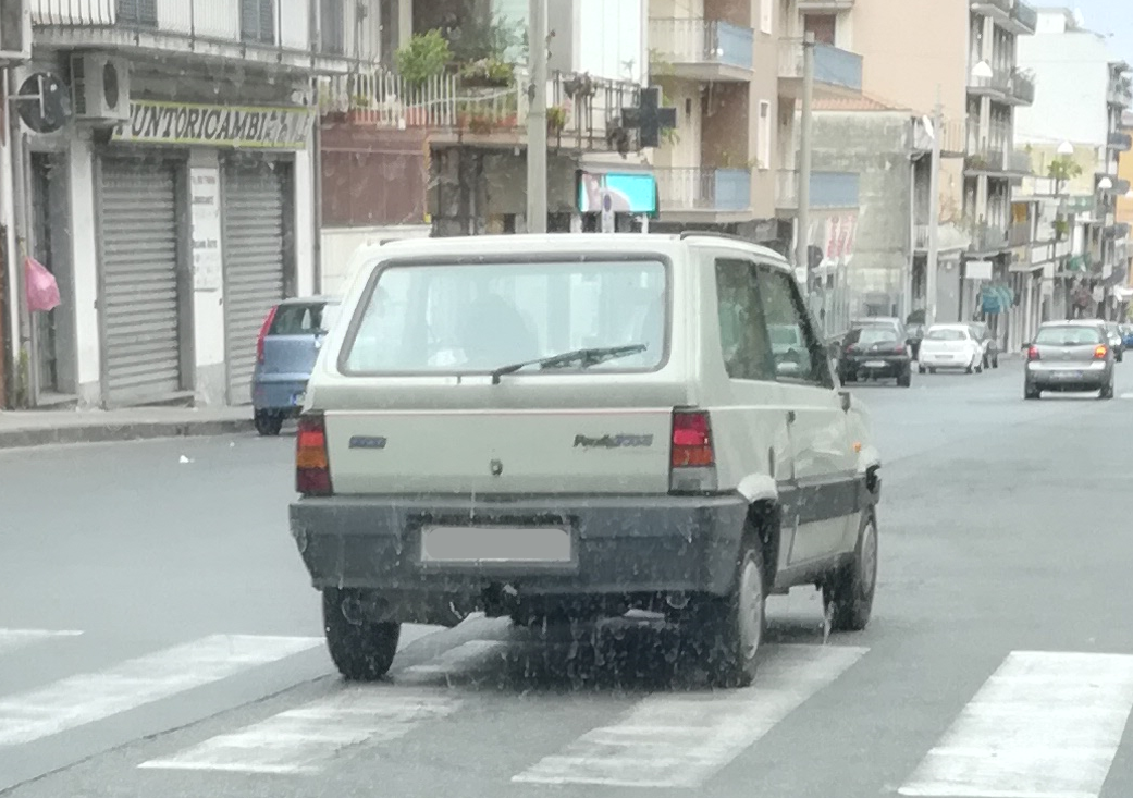 avvistamenti auto storiche - Pagina 34 Panda750s