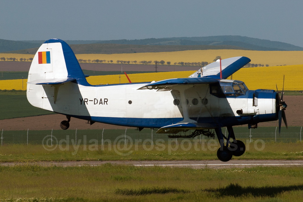 Aeroportul Tulcea (Delta Dunarii) - Mai 2014   IMG_6321