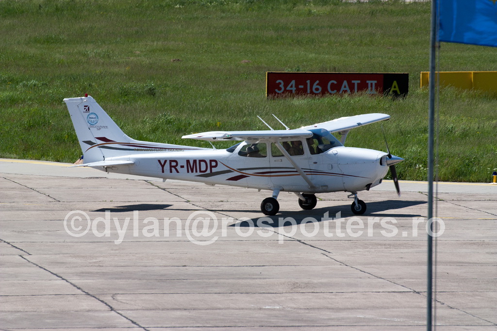 Aeroportul Tulcea (Delta Dunarii) - Mai 2014   IMG_6336