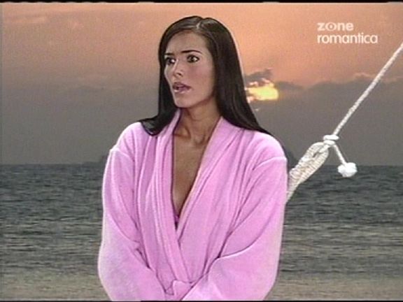 Gaby espino/გაბი ესპინო #14 - Page 5 Resizedimage05112011tv1rf9