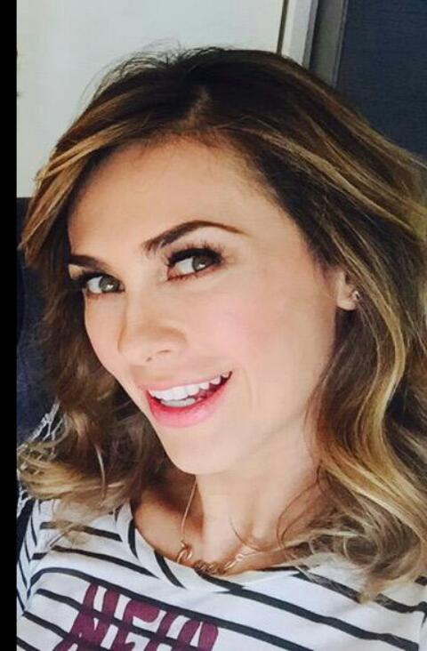 Aracely Arambula/არასელი არამბულა - Page 20 CG5mr_QDUQAAA3uu