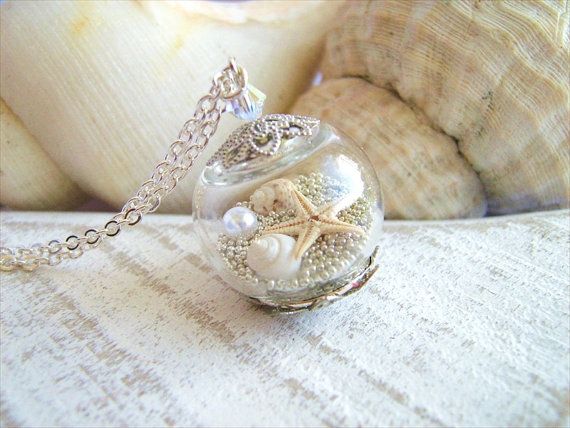 Ce qu'elle aime... Starfish-necklace-real-seashell-jewelry-hollow-glass-globe-beach-wedding-jewelry-bridesmaids-necklace