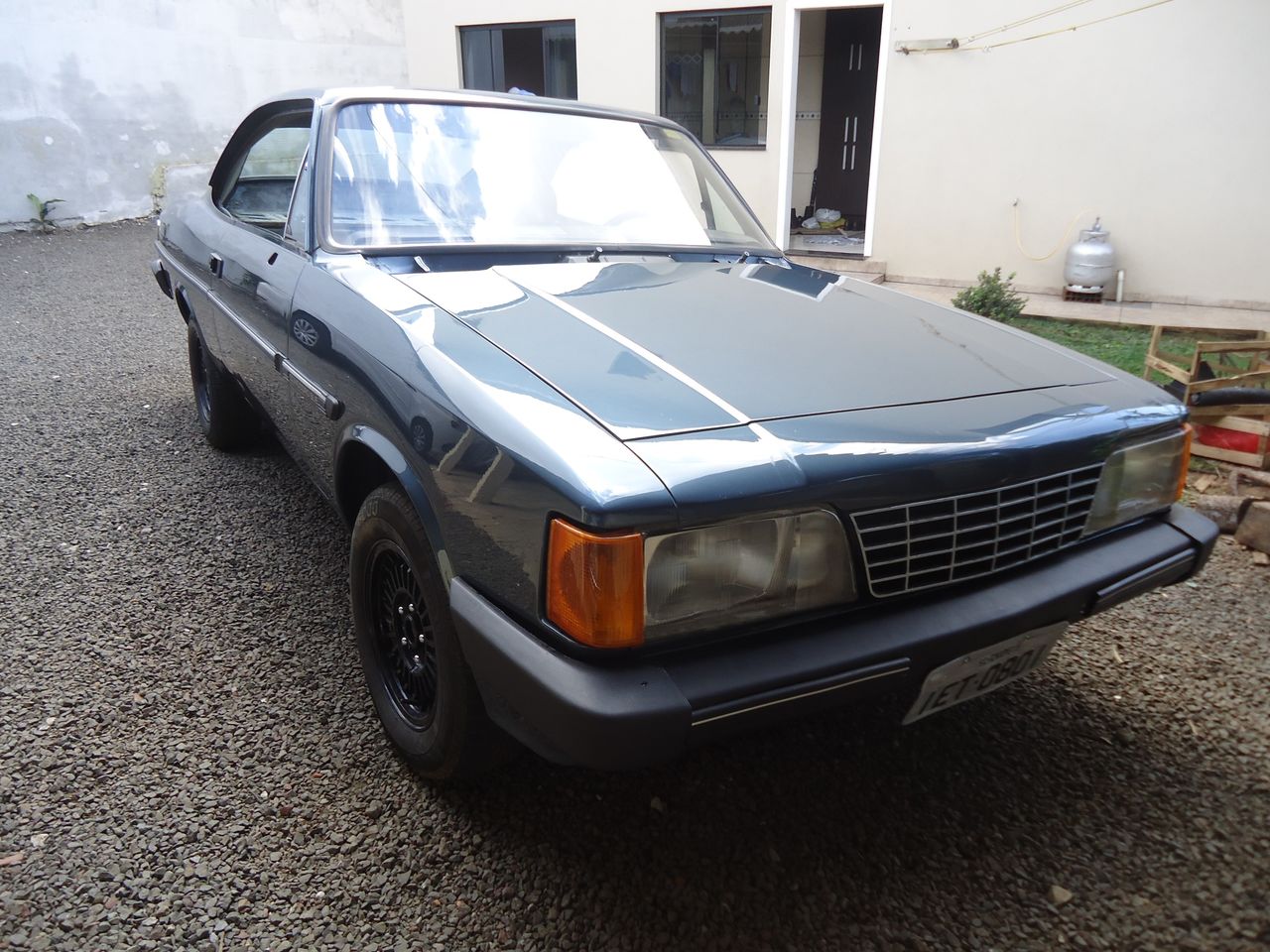 Opala Comodoro 88 coupe - Reforma - Página 5 DSC03018