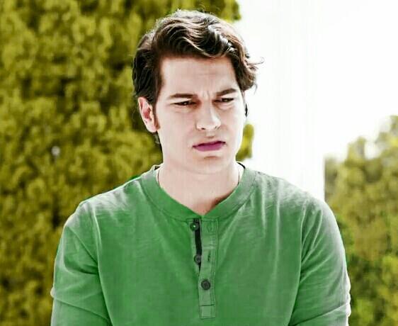 Cagatay ulusoy/ ჩაათაი ულუსოი #2 - Page 9 Lm_Xmi_Sz_Pd04