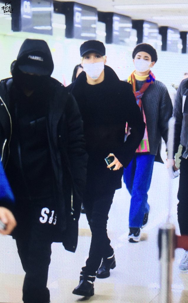 160115 Taemin @ Aeropuerto Gimpo {Rumbo a Japón} CYu_Pm_XIUk_AAHB0_Y_jpg_orig