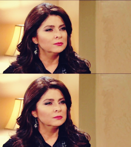 Victoria Ruffo/ვიქტორია რუფო - Page 36 Yvhyju