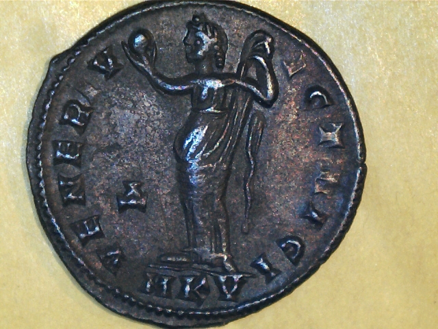 Follis de Galeria Valeria. VENERI V-ICTRICI. Venus estante de frente y mirando a izq. Ceca Cyzicus. 2017_03_17_0002_0_X