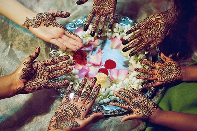 Umjetnost od kane - Page 4 Flower_girl_hand_henna_tattoo_Favim_com_60425