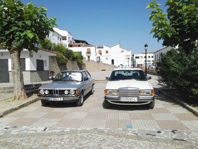 CONCENTRACION VEHICULOS CLASICOS EN AROCHE (H) Image