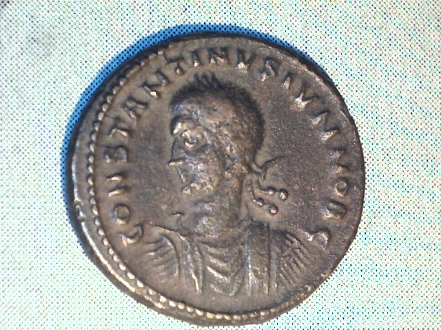 AE3 de Constantino II. VIRTVS EXERCITVS. Ceca Thesalonica. Image