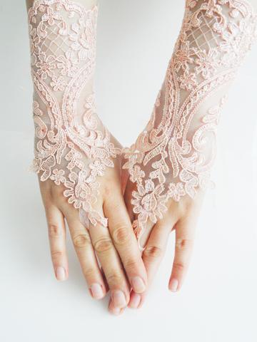 Rukavice - Page 11 Wedding_Day_Bridal_Glove_for_bride