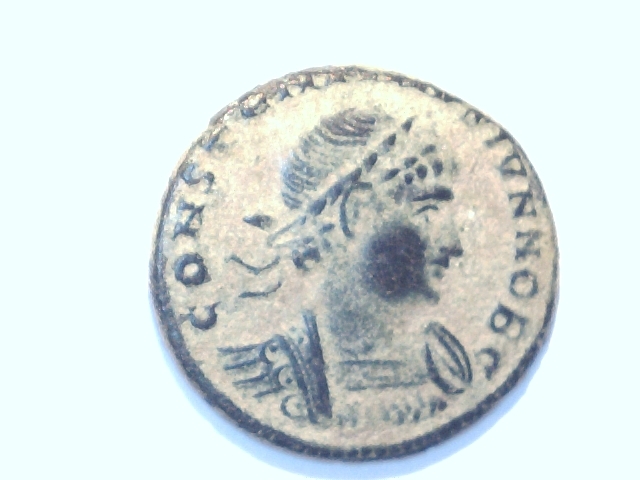 AE3 de Constantino II. GLOR-IA EXERC-ITVS. Ceca Nicomedia. Image