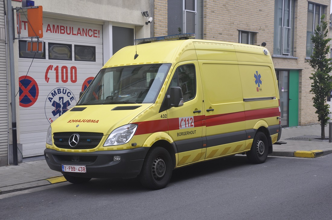 Falck Ambuce 26845055023_3e7410a211_o