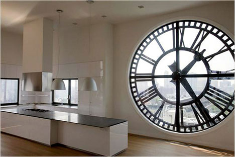 NYC apartment 0clocktapt02