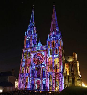 « Chronique d'un centre spirite » psychographié par le Médium Emanuel Cristiano. - Page 2 Chartres-en-lumieres