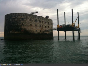 [Officiel] Les nouveautés de la saison 2011 de Fort Boyard - Page 22 Fortboyard_tournage2011_olivierminne_12