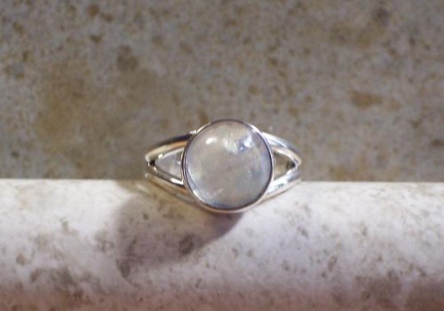 Skye Hamilton Bella-moonstone-ring-moonstone-ring-rainbow-moonstone-ring-twilight-twilight-jewelry-ring-designer-ring-moon-rainbow-moonstone-moonstone-jewelry-bella-swan-bella-cullen-cullen-edward-cullen-breaking-Favim.com-439241