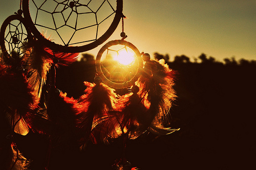 Le secret des rêves... Beautiful-bright-dream-catcher-light-nature-Favim.com-460173