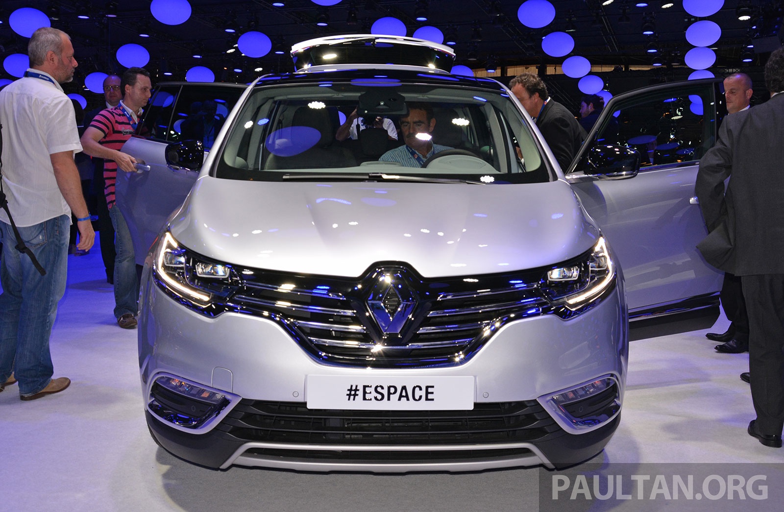 2014 - [Renault] Espace V - Page 7 Paris-2014-Renault-Espace-18