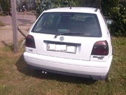 Prima lucidatura a mano Golf mk3 1996 bianco pastello. CAM00377