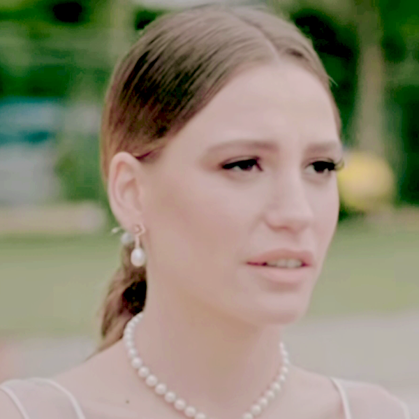 Serenay Sarikaya/სერენაი სარიკაია #22 - Page 43 CGVJY6d_VAAAX0y_F