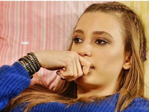 Serenay Sarikaya/სერენაი სარიკაია #19 - Page 50 3_Te_Pgq90_Tf_Q