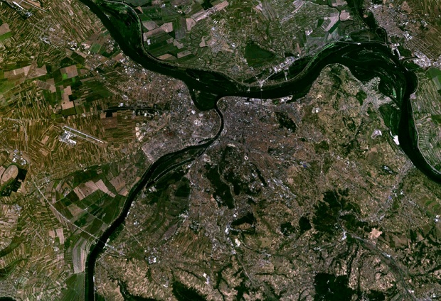 Beograd nekad i sad - Page 9 Beograd-satelitski-snimak-foto-_Wikimedia